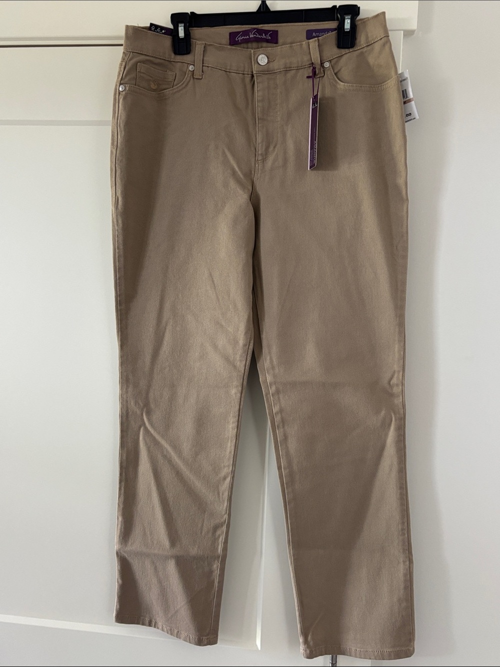 Gloria Vanderbilt Women's Amanda Classic High-Rise Tapered Jeans.